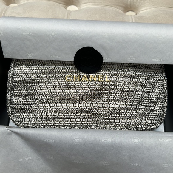Authentic Chanel Tweed Makeup Bag - Picture 4 of 9